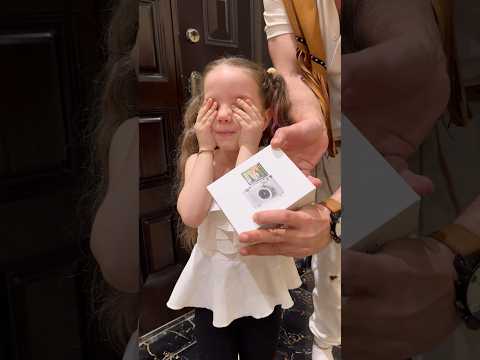 فاجئت لينو بهدية بتحبها 🎁 thumbnail