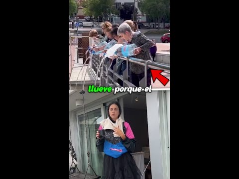 A esta gente le llueve porque el vecino diario les tira agua. thumbnail