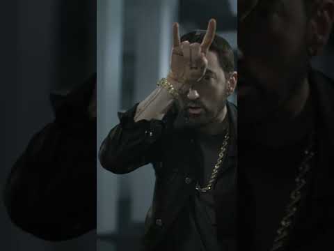Step thru the portal… Houdini video out now ?? thumbnail