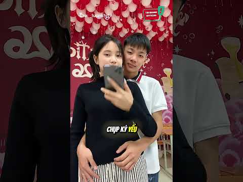 Khi trong lớp có cặp yêu nhau chụp kỷ yếu kiểu: ? #shorts thumbnail