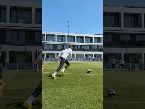Best way to wrap up training ⚽️📖 #UCL #ChampionsLeague #PSG thumbnail