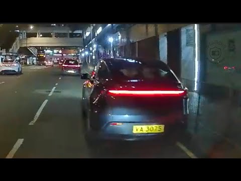 車CAM直擊 - 唔明啲Teslun，咁多地方唔停係要停喺啲位度玩電話❓ thumbnail