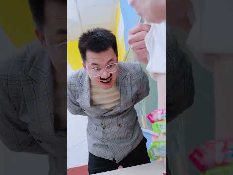 Gum = Banned 🚫 Lollipops = OK 🍭 #anhchinh #funny #school thumbnail