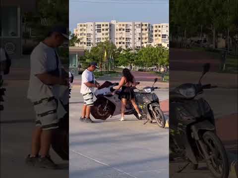 Gente do céu a gata perdeu a moto dela veja thumbnail
