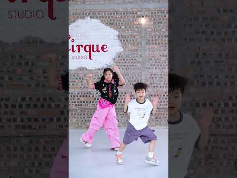 Follow us #dance #lecirque #day #nhay #minhx thumbnail