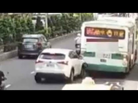 【車禍影片】又一個吸ㄎㄧㄤ的（2026.05.26 新北市中和區景平路 thumbnail