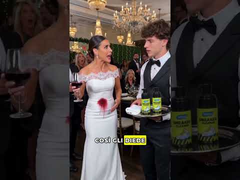 ? La Ragazza Schiaffeggia il Cameriere… Poi Succede Questo! thumbnail