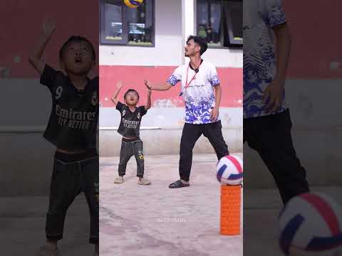 Asep Gebot terbangkan bola voli thumbnail