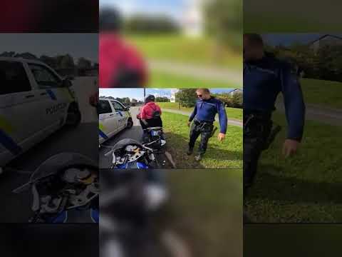 Rajderzy Kontra Policja thumbnail