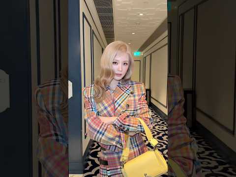 The way I walk ? @VivienneWestwoodLtd thumbnail