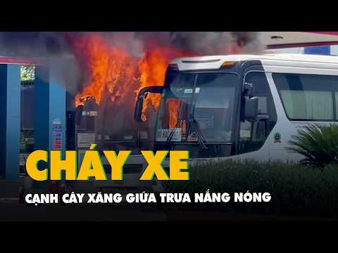 2 ô tô cháy ngùn ngụt cạnh cây xăng giữa trưa nắng nóng 38 độ thumbnail