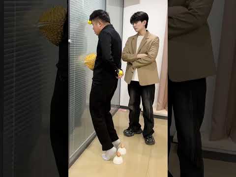 经理：我也没想到这么精准！！ #欢乐办公室 #搞笑办公室 #小李总和陈可星的日常 thumbnail