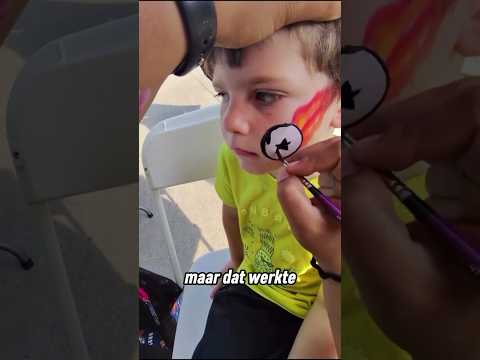 De kunstenaar verraste de jongen met zijn schilderij 😱 thumbnail