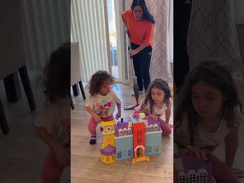 Feeling Sad | Mommy Makes Sierra & Rhia Smile Again thumbnail