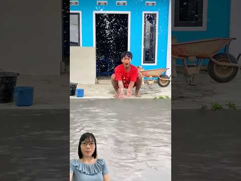 Anh trai nghịch nước #trending #trendingshorts #trendingvideo #shorts #shortsviral #viralshorts thumbnail