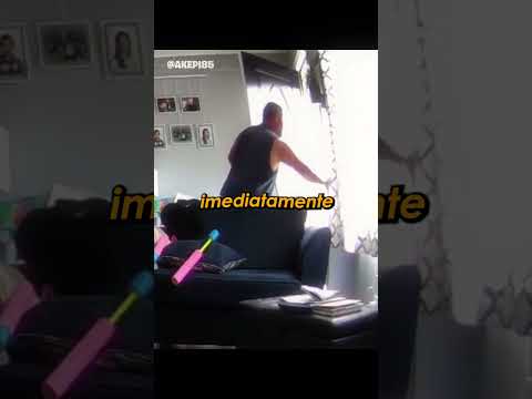 Ele ouviu um barulho #shorts thumbnail
