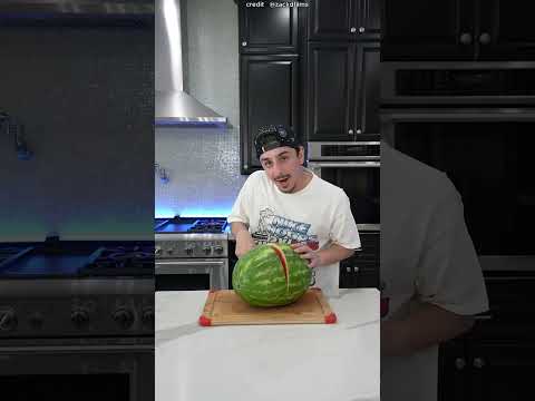 أفضل طريقة لتحضير البطيخ 😋 thumbnail