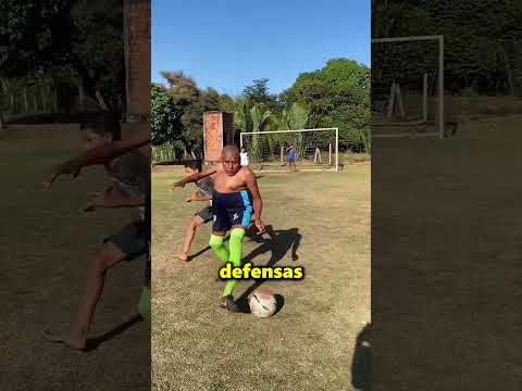 ¿Cómo Logra Este Chico Meter Goles Tan Increíbles? 🤔 thumbnail