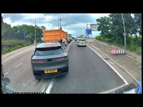車CAM直擊 - VB8287 快左兩分鐘跌左三分 等收信 ? thumbnail