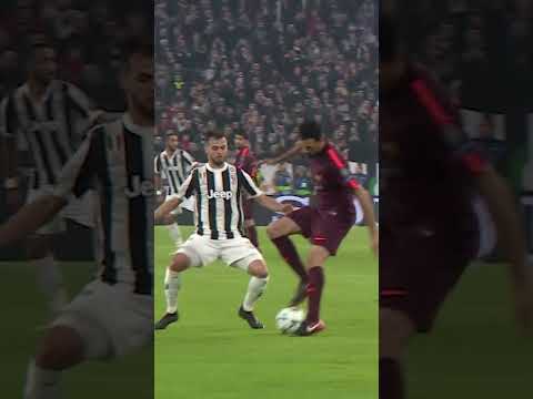 Sergio Busquets’ moves are back 😮‍💨 #shorts #fcbarcelona thumbnail