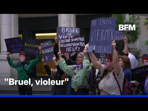 Nouvelle perturbation de la pièce avec Patrick Bruel par des militantes de Nous Toutes thumbnail