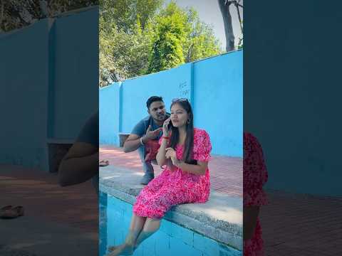 Show off Karna padha bhari 😩😅#comedy #funny #ashortaday #shorts #swimming #summer #pool #rupal #td thumbnail