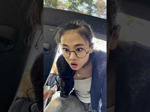 Unbelievable She Stole A Gold Chain Inside The Taxi.. ?? thumbnail