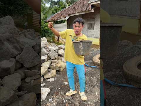 Ayoyoy lempar lumpur thumbnail