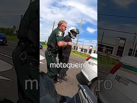 Ele foi preso por gravar o policial? #policia #moto #shorts thumbnail