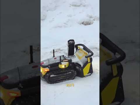 YARBO Snow-blowing Robots Working in the Cold Wind #shorts thumbnail