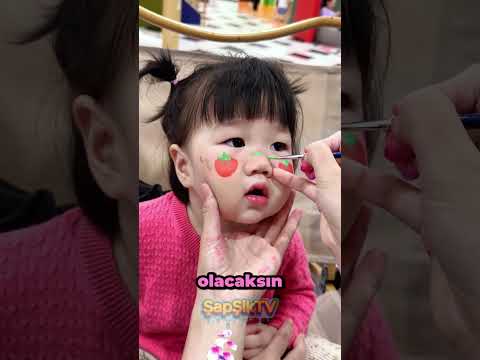 ÇOK TATLI ÇİLEK KIZ 😱 #shorts  #funny #girl thumbnail