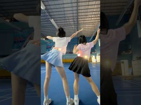 日行一善双人双闪 #唐嘉琦 #球搭子 #抽象 thumbnail
