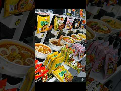 왜 라면은 남이 끓여주면 더 맛있을까? 미쳤다는 말밖에 안나오는 무인라면 편의점 최강 레시피! Amazing Korean Ramen Machine! Unmanned store thumbnail
