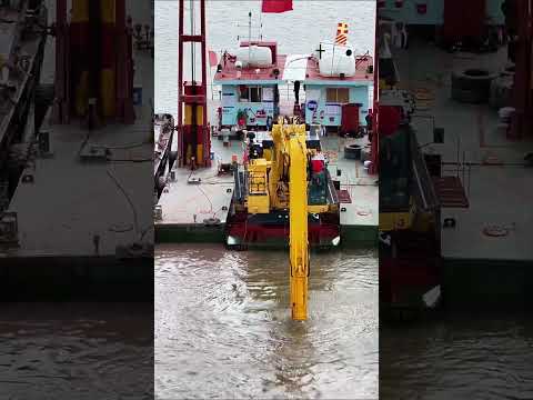 #dredging #excavator #digger #construction #komatsu #heavyequipment thumbnail