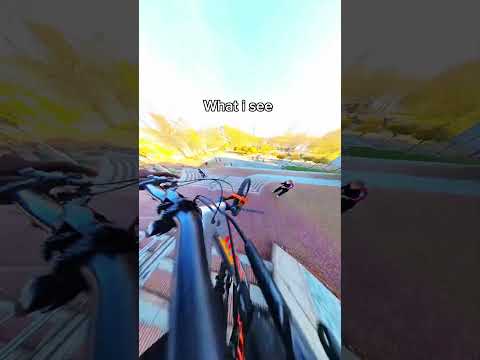 Which one do you prefer? #bike #mtb #stunt thumbnail