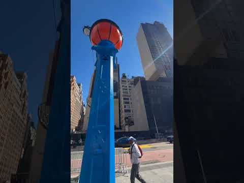 The Finals festivities are ever-present in New York with the subways painted blue & orange! 🟠🔵 thumbnail