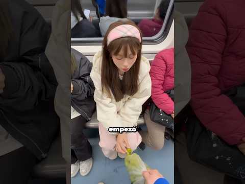 La Atrapó Comiendo Las Uvas De Su Mamá 🍇😂 thumbnail