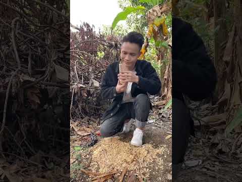 小风一屁股坐坏妈妈的宝塔，瞒天过海又雕一个出来！#shorts #funny #搞笑 thumbnail