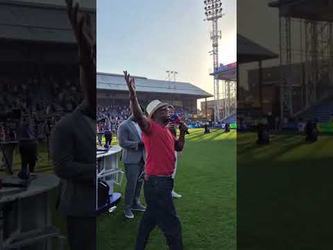 Ian Wright taking it all in with the Arsenal fans 🎶 thumbnail