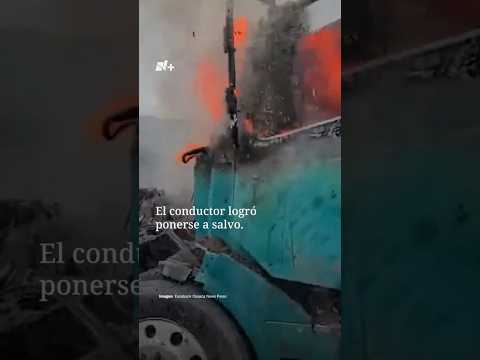 Integrantes de la CNTE Incendian Camión thumbnail
