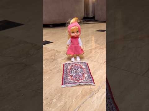 ماشا عم تصلي معنا 😍 thumbnail