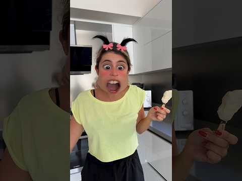 dondurma ile tanışan çocuk 😂❤️ #shorts thumbnail