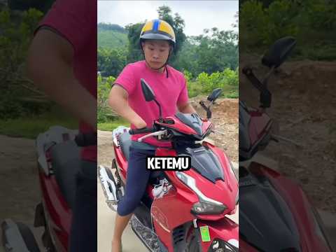 Tangan Nggak Bisa Gerak, Tapi Cara Pulangnya Bikin Kaget! #viral #trending thumbnail