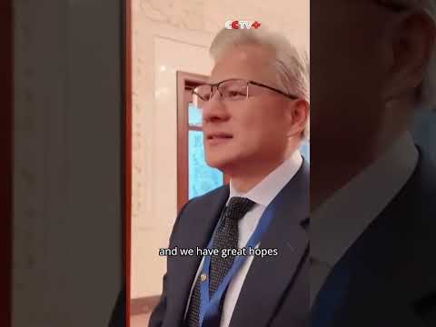 Nvidia Boss Jensen Huang Hopeful of "Very Successful Meeting" Between Xi, Trump thumbnail