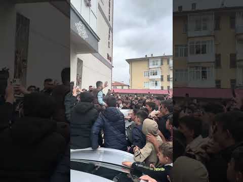 Czn Burak En Güzel Bağ İzdihamdır thumbnail