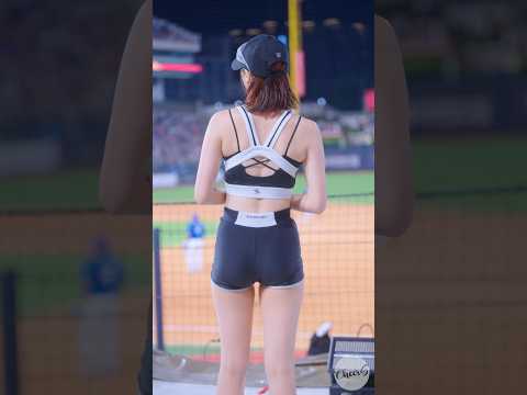돌핀의 위력 이금주 치어리더 李金珠 Lee Geum-Ju cheerleader ktwiz thumbnail