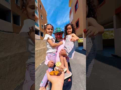 البنت طعمتني بسكويت #funny #comedy ./ماشا thumbnail