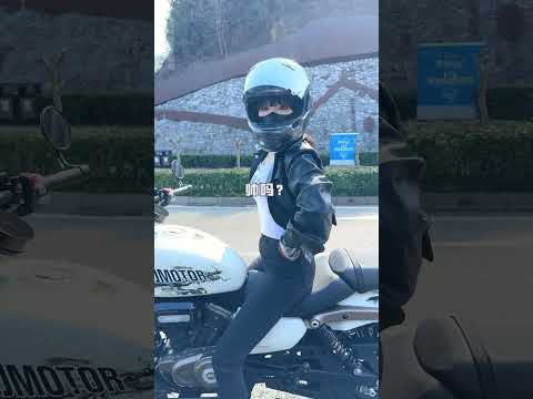 美少女的第365副面孔 #搭讪#搞笑#女骑#机车#闪350 thumbnail