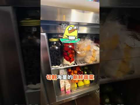 每天給11口人做飯，她的廚房像一個小型食堂@raisingcades10 thumbnail