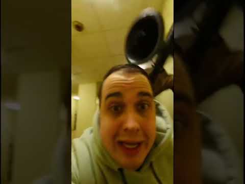 SIREN HEAD IS CHASING ME IN THE BACKROOMS thumbnail